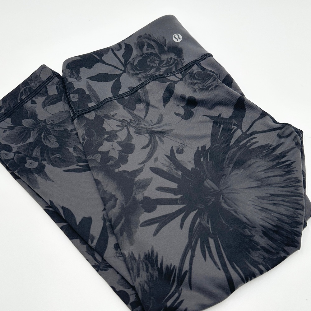 Lululemon Wunder Under Crop Leggings Womens 6 Luxtreme Floral Black Gray 21"